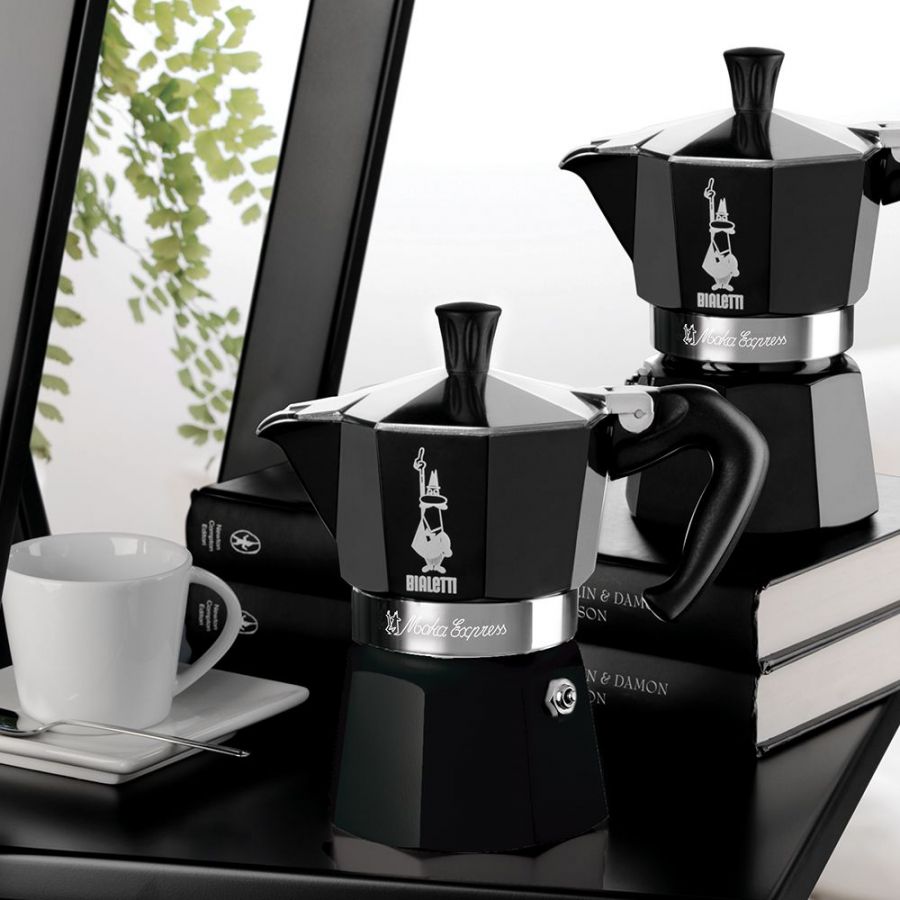 Bialetti Moka Express 3 moka lonec črne barve