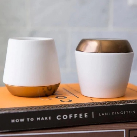 Keramični vrč Joey Double Wall 240 ml - bela