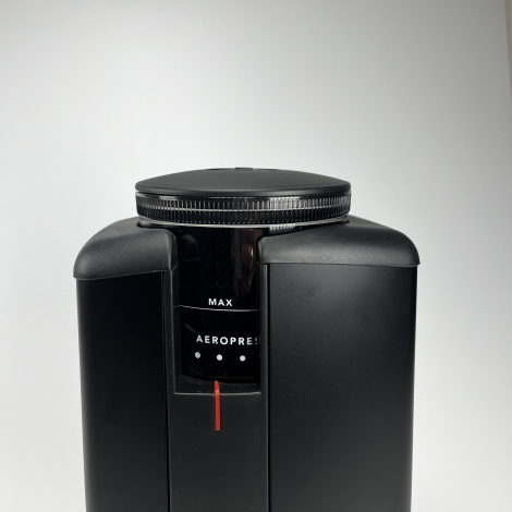 Električni mlinček Wilfa Svart CGWS-130B črn