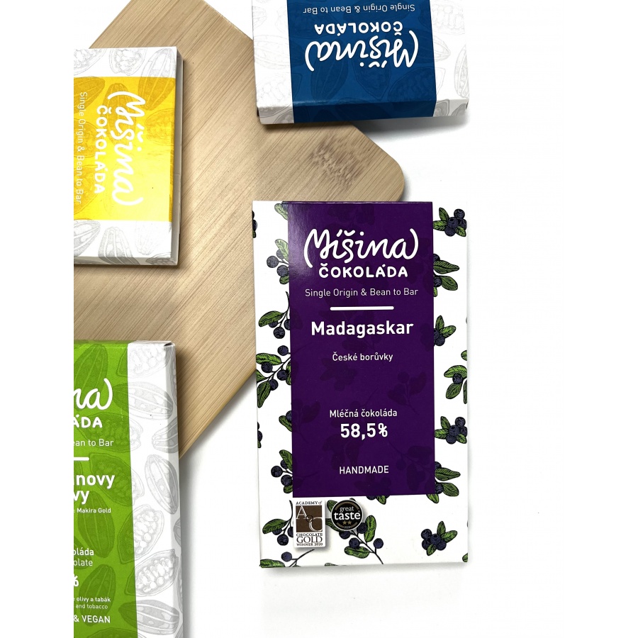 Mešana mlečna čokolada s češkimi borovnicami 58,5 %