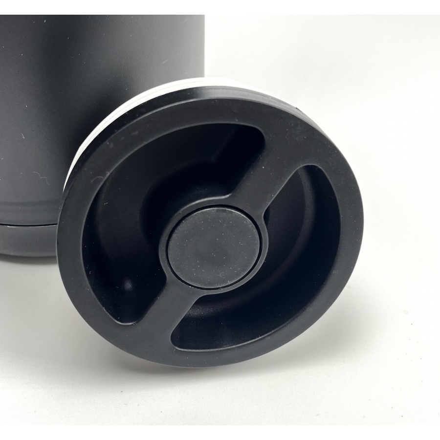 Termos Kaffia 1 l z lesenim ročajem - BLACK