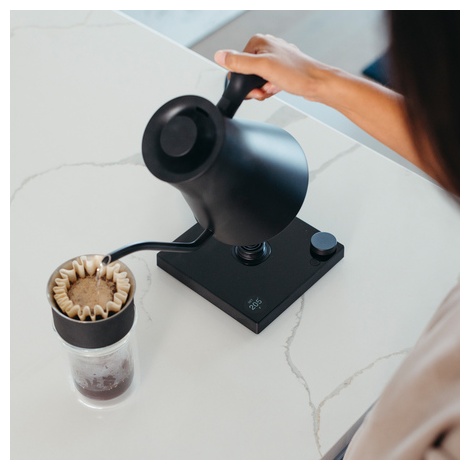 Fellow Stagg EKG PRO 0,9L električni kuhalnik črne barve