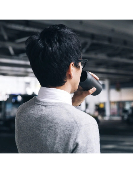 Kinto Travel Tumbler - 500ml črna