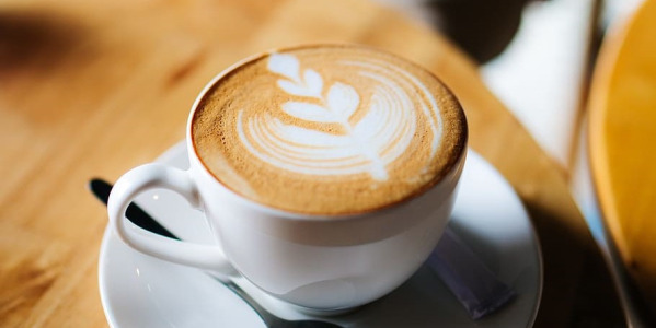 Priprava kave cappuccino